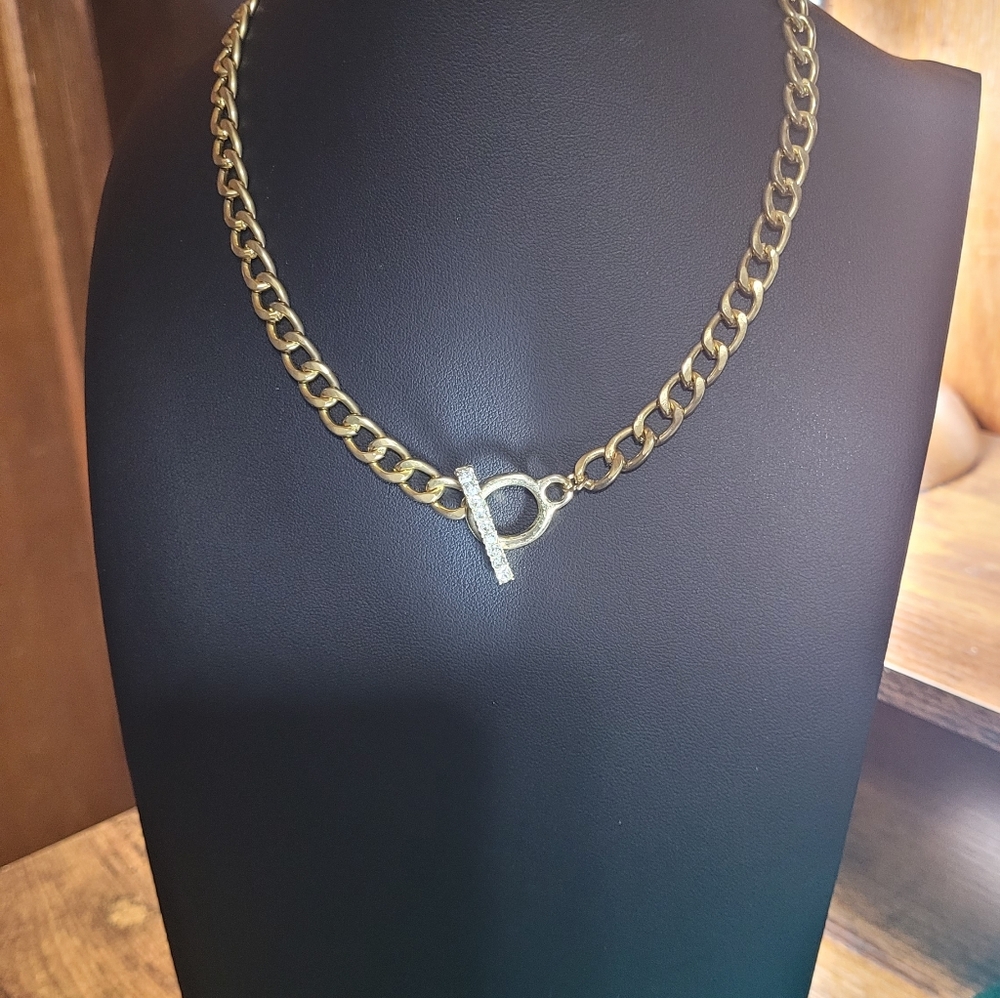 Gold Chunky Chain Link Necklace - Picture 8 of 11